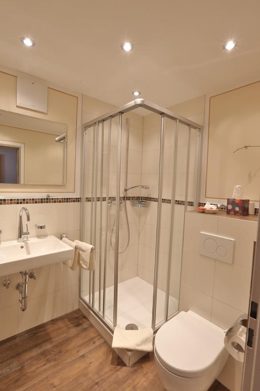 Hotel Bockmaier Oberpframmern Екстер'єр фото