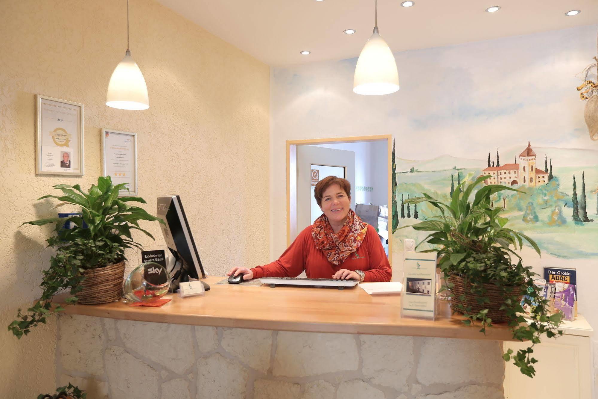 Hotel Bockmaier Oberpframmern Екстер'єр фото